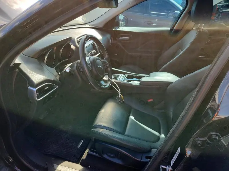 2017 JAGUAR F-PACE PREMIUM  