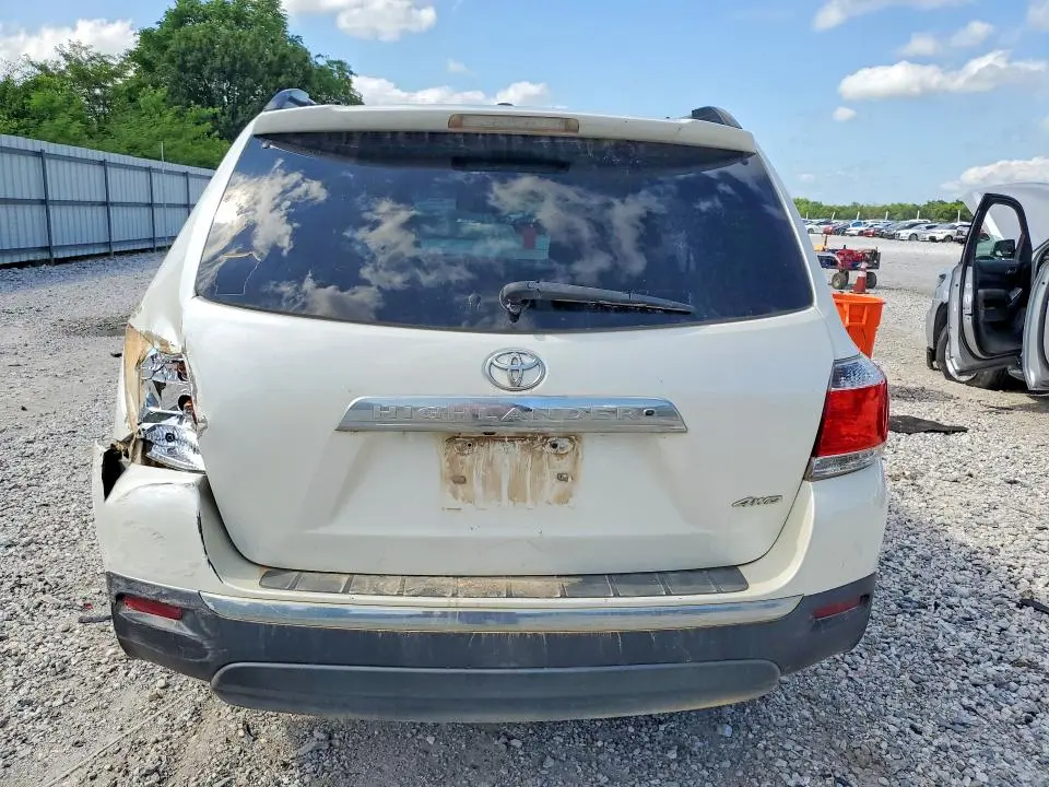 2013 TOYOTA HIGHLANDER LIMITED  