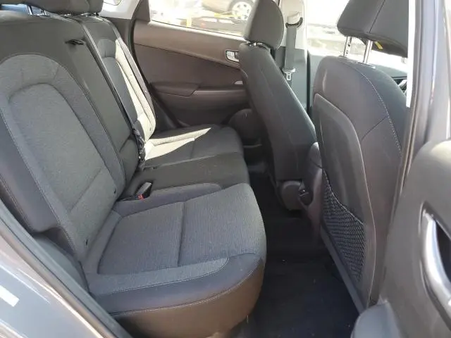 2023 HYUNDAI KONA SE  