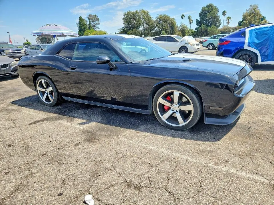 2013 DODGE CHALLENGER SRT-8  