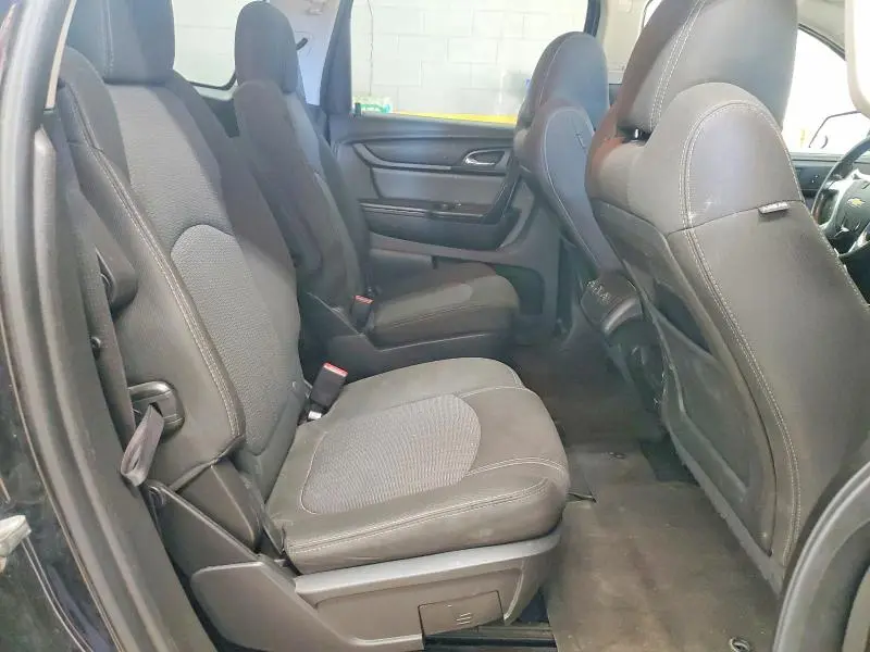 2016 CHEVROLET TRAVERSE LT  
