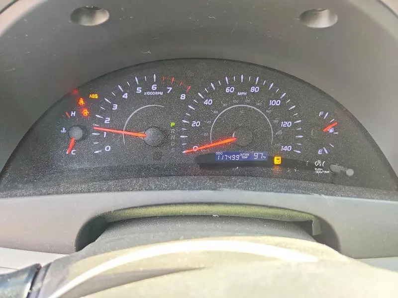 2011 TOYOTA CAMRY LE  
