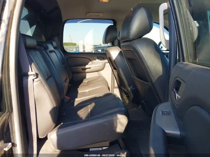 2013 CHEVROLET AVALANCHE LT