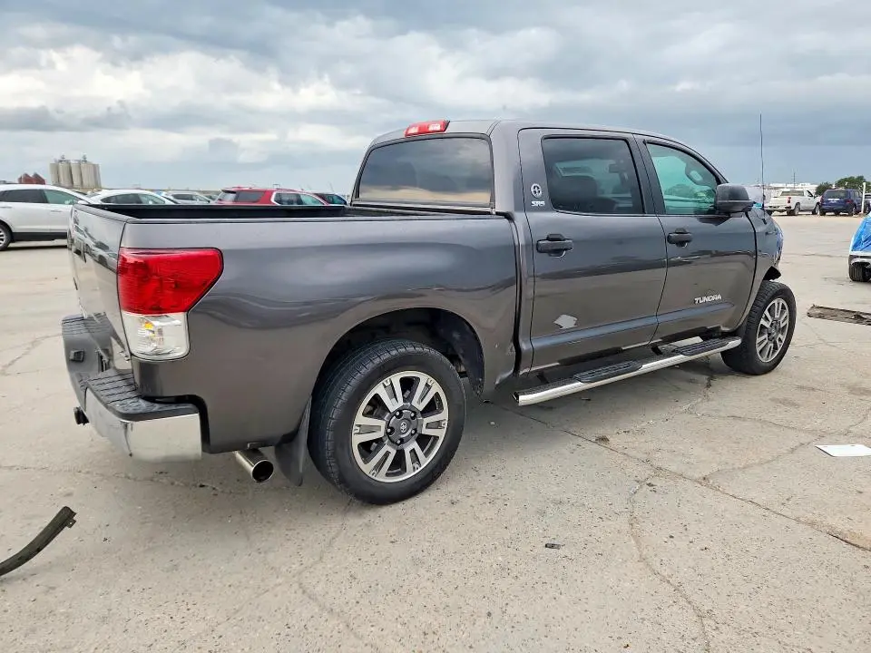 2013 TOYOTA TUNDRA CREWMAX SR5  