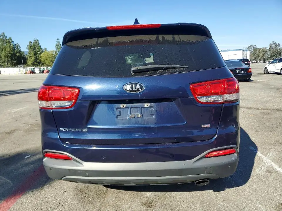 2016 KIA SORENTO LX  