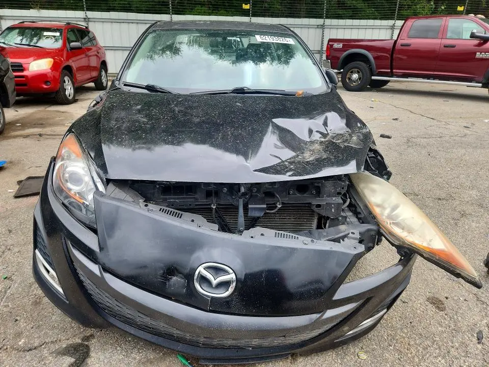 2011 MAZDA 3 S  