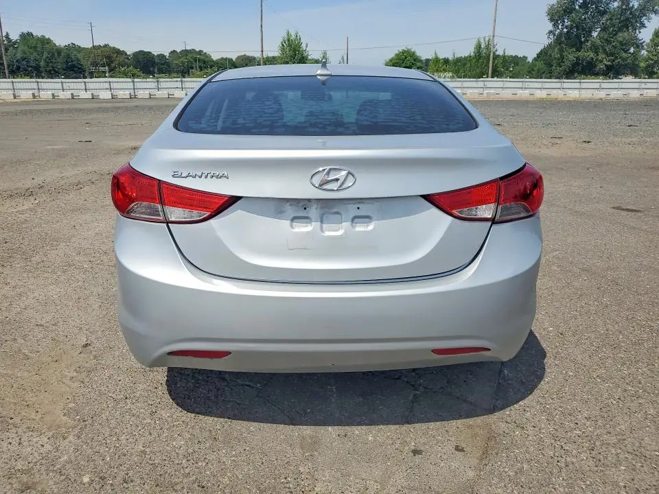 2013 HYUNDAI ELANTRA LIMITED  