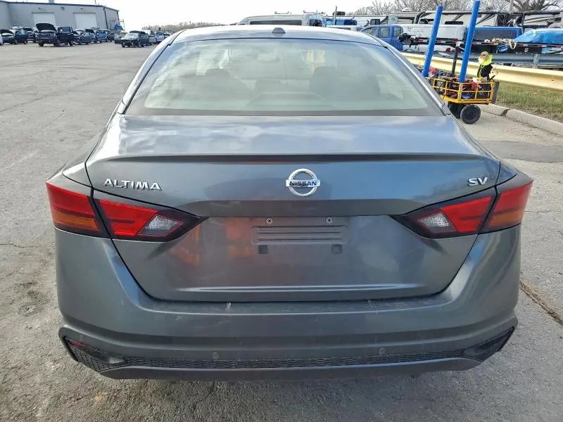 2022 NISSAN ALTIMA SV  