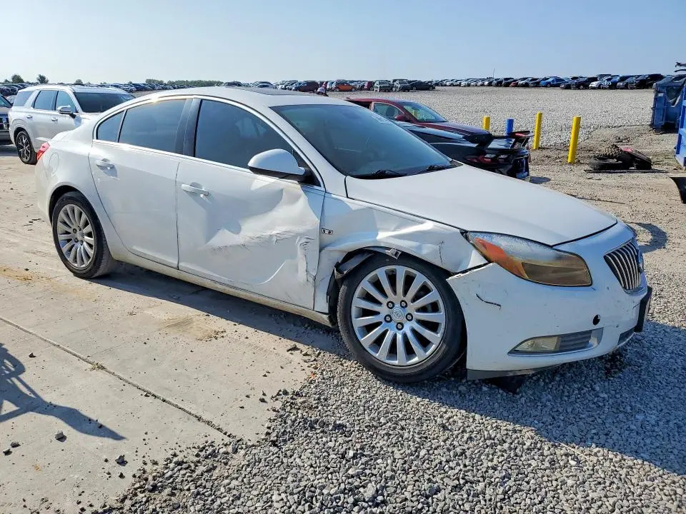2011 BUICK REGAL   