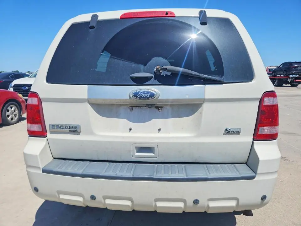 2011 FORD ESCAPE LIMITED  