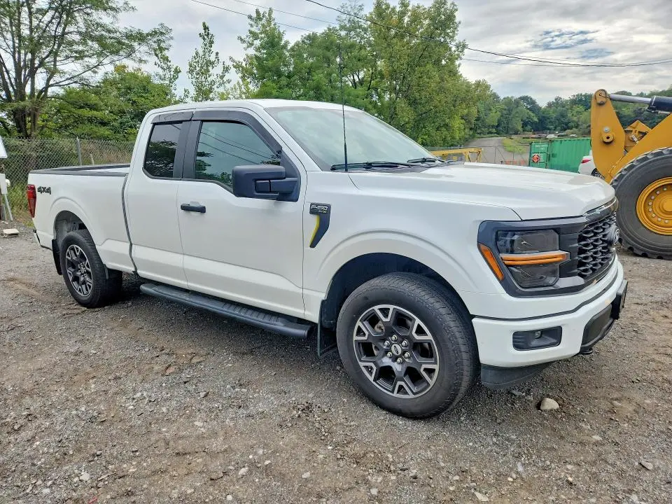 2024 FORD F150 STX  