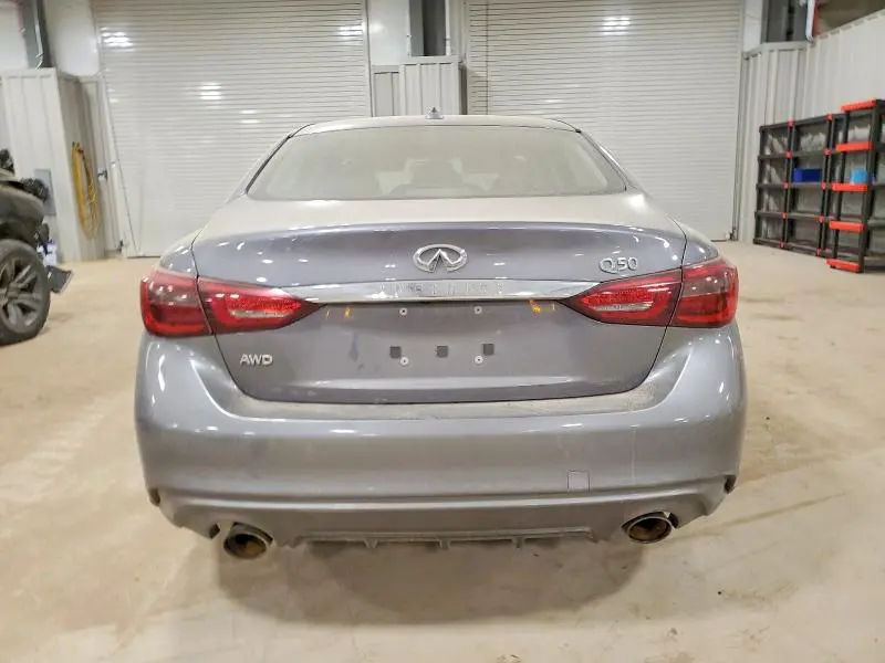 2018 INFINITI Q50 LUXE  