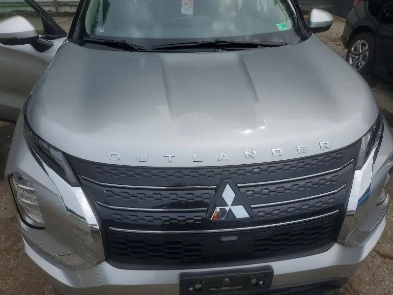 2023 MITSUBISHI OUTLANDER ES  