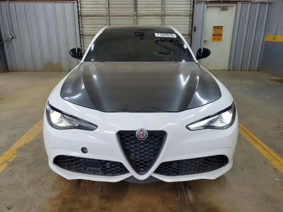 2023 ALFA ROMEO GIULIA TI  