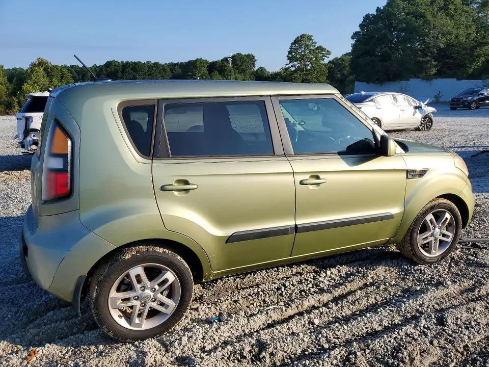 2011 KIA SOUL +  