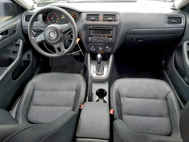 2012 VOLKSWAGEN JETTA SE  