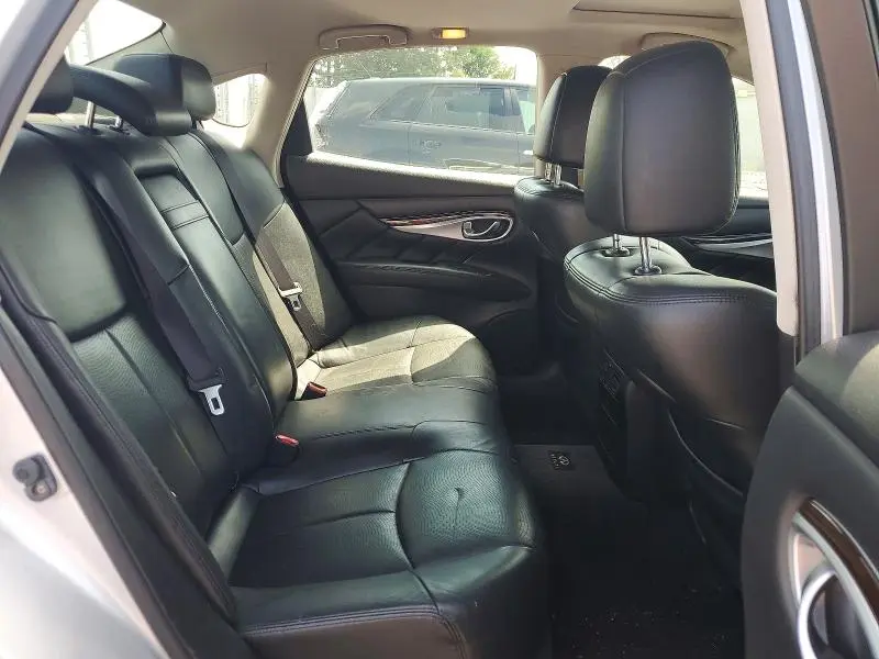 2013 INFINITI M37 X  