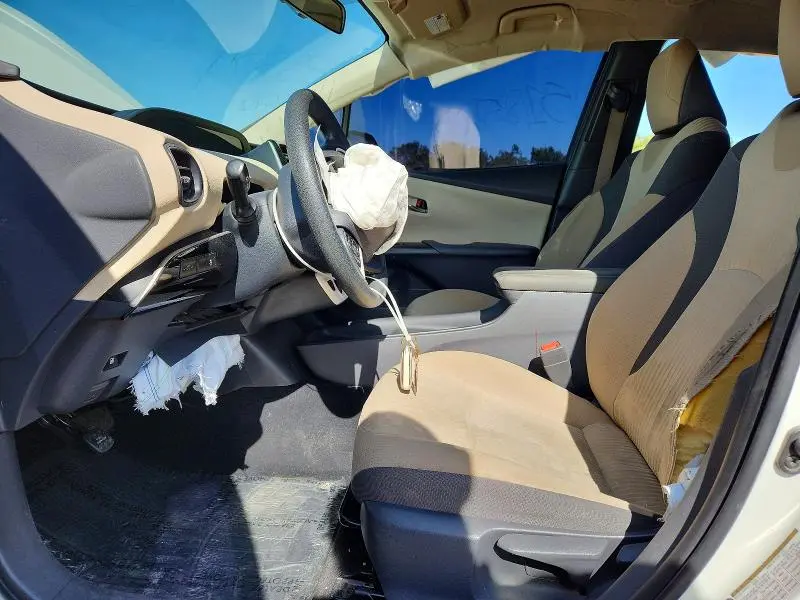2016 TOYOTA PRIUS TWO  
