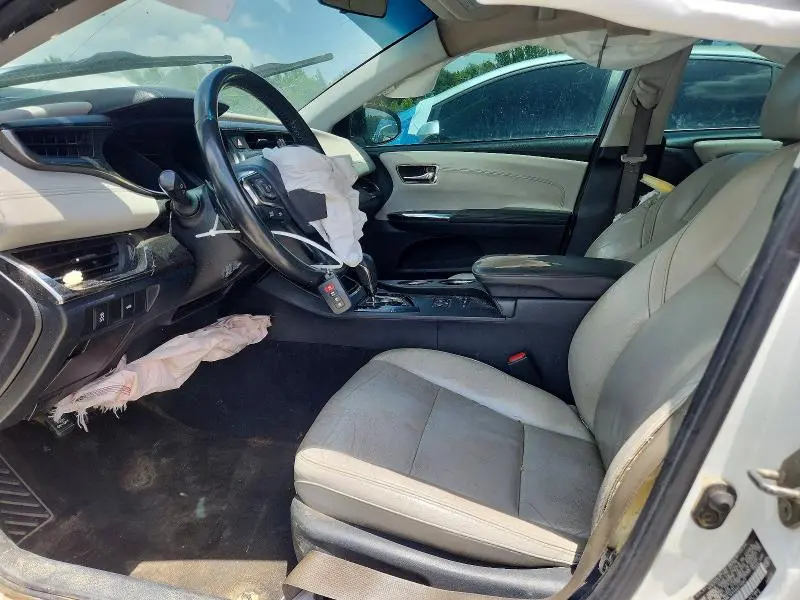 2016 TOYOTA AVALON XLE  