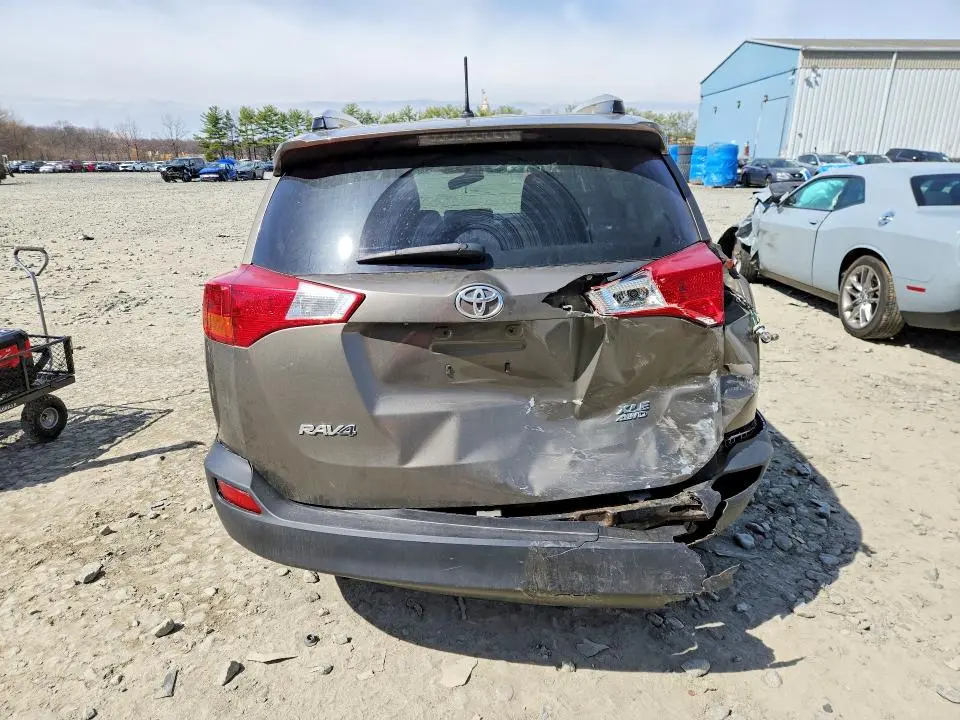 2013 TOYOTA RAV4 XLE  