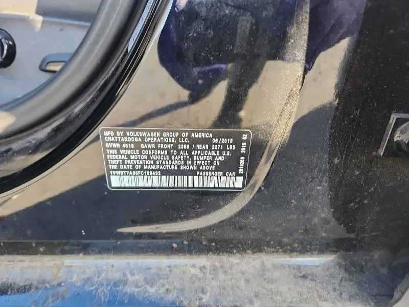 2015 VOLKSWAGEN PASSAT SE  