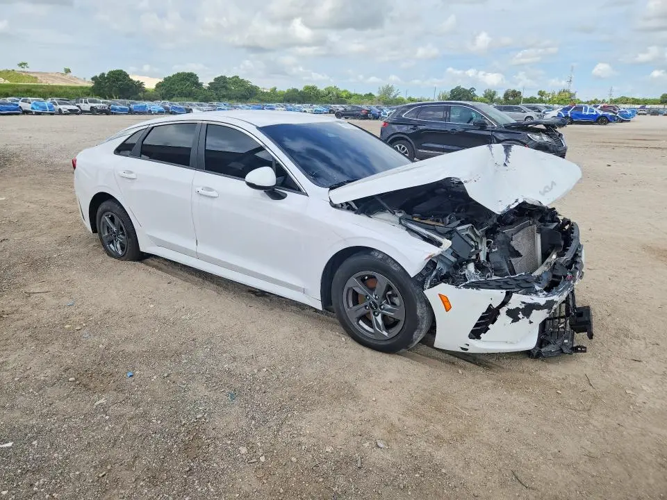 2022 KIA K5 LXS  