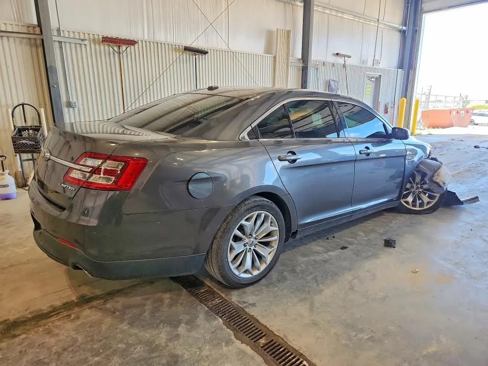2015 FORD TAURUS LIMITED  