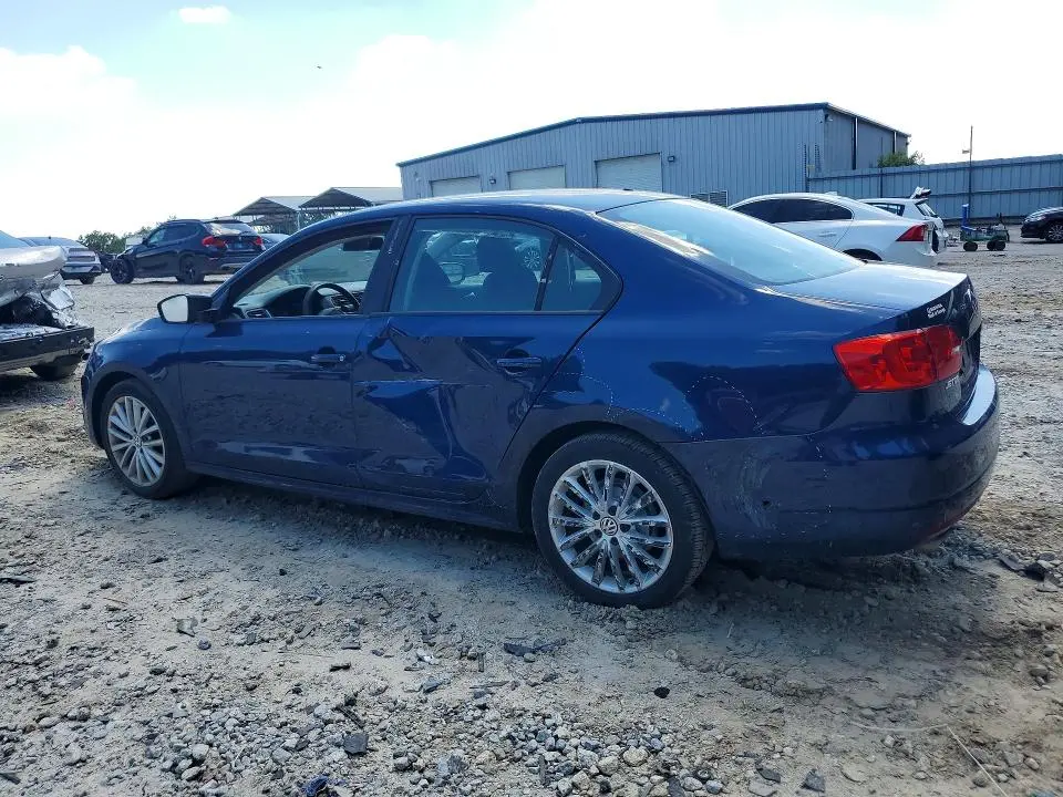 2011 VOLKSWAGEN JETTA BASE  