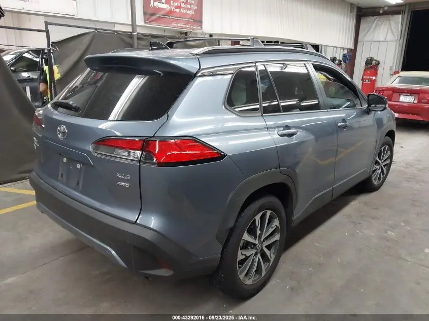 2025 TOYOTA COROLLA CROSS XLE