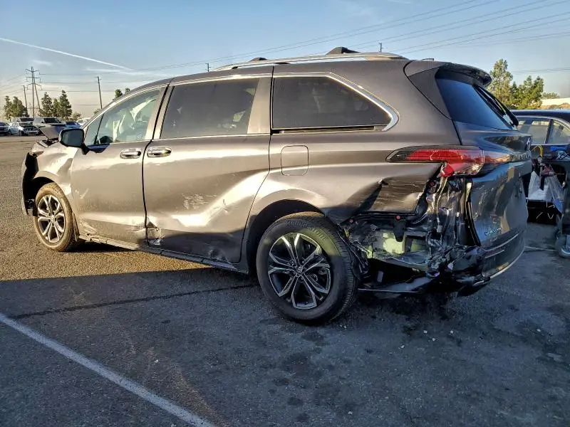 2025 TOYOTA SIENNA LIMITED  