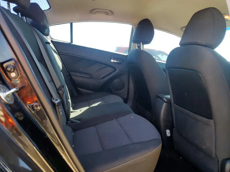 2016 KIA FORTE LX  