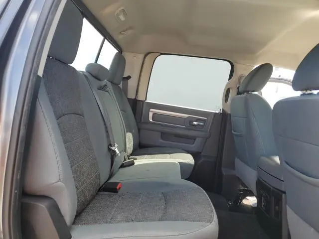 2015 RAM 1500 SLT  