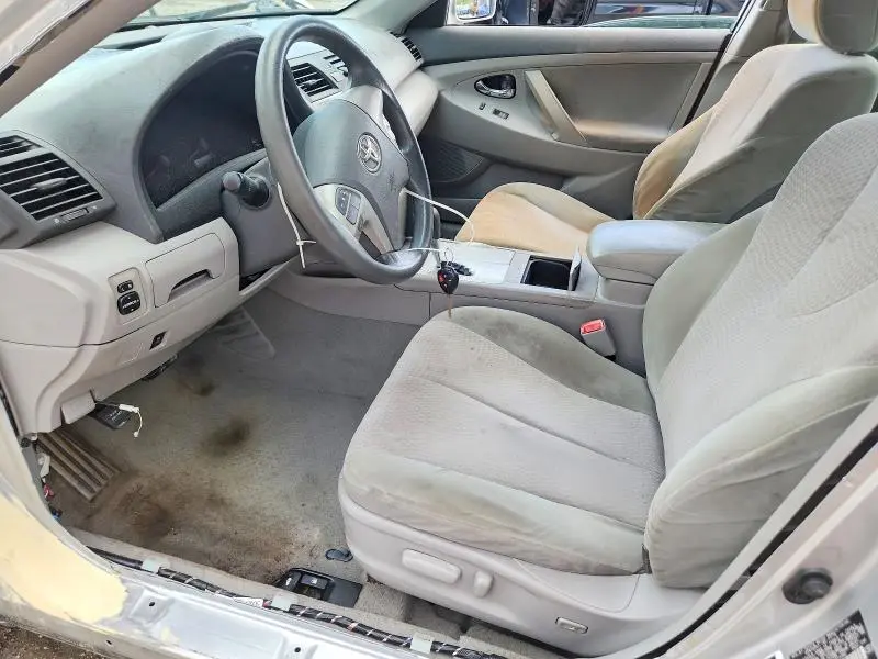 2010 TOYOTA CAMRY LE  