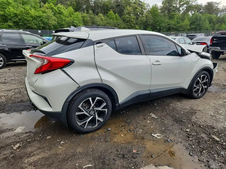 2018 TOYOTA C-HR XLE PREMIUM  