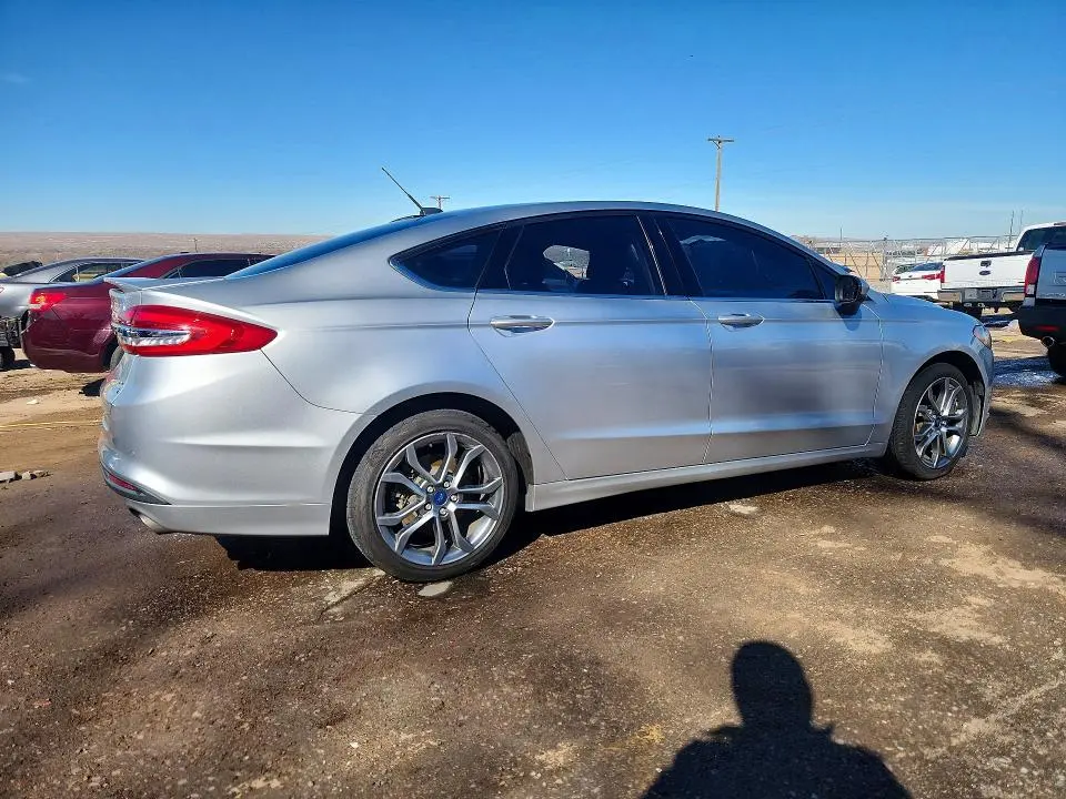2017 FORD FUSION SE  