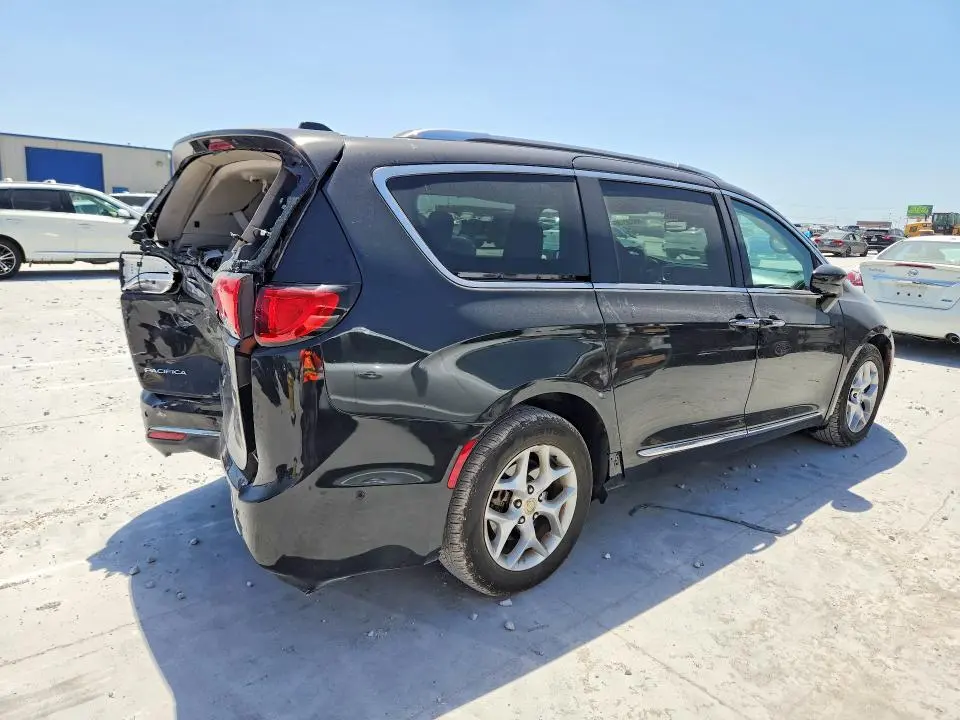 2017 CHRYSLER PACIFICA TOURING L PLUS  