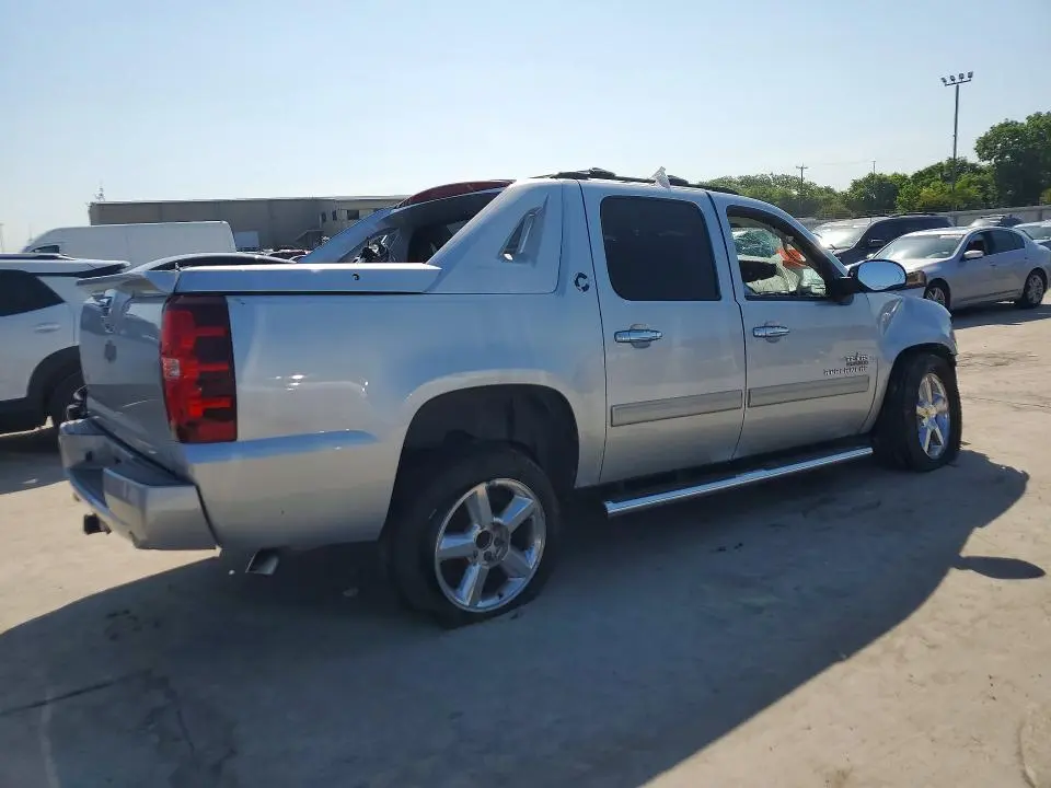 2013 CHEVROLET AVALANCHE LT  