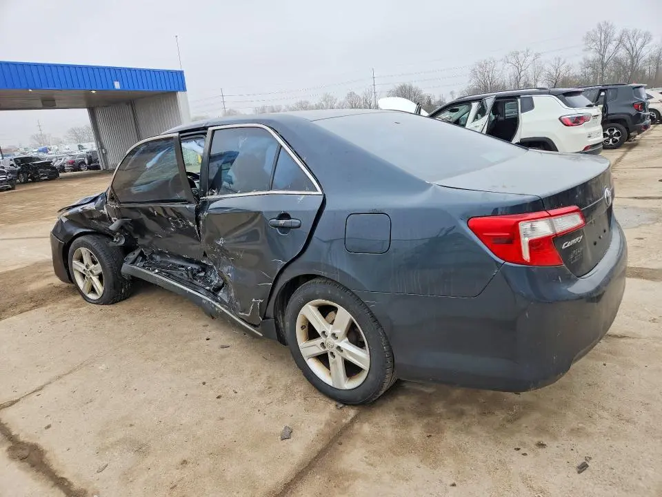 2014 TOYOTA CAMRY LE  