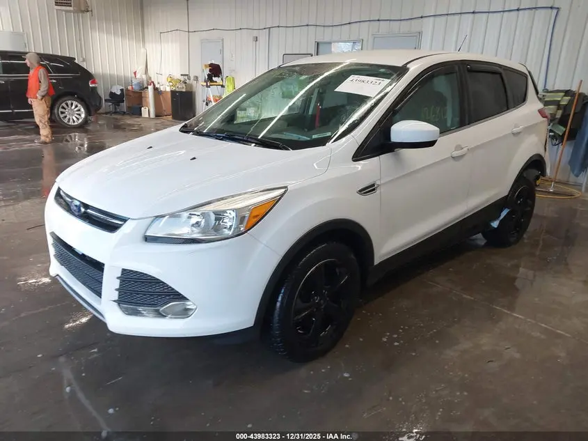 2016 FORD ESCAPE SE