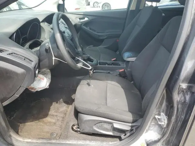 2017 FORD FOCUS SE  