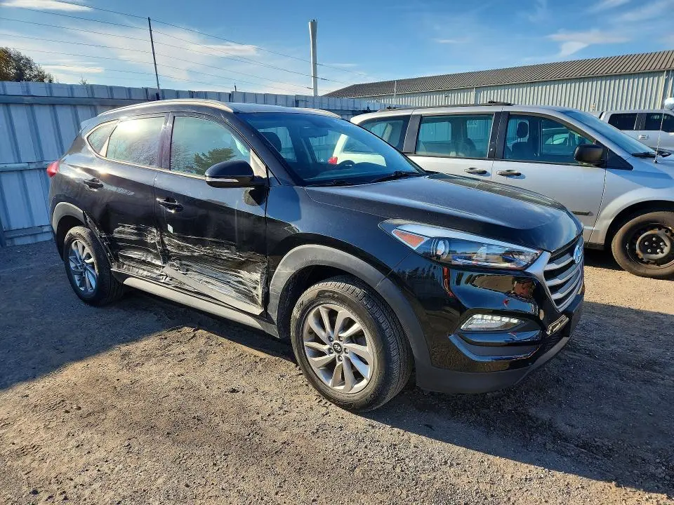 2018 HYUNDAI TUCSON SE  