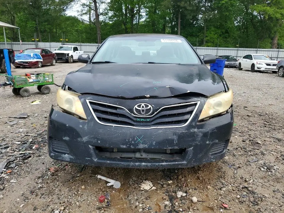 2011 TOYOTA CAMRY LE  