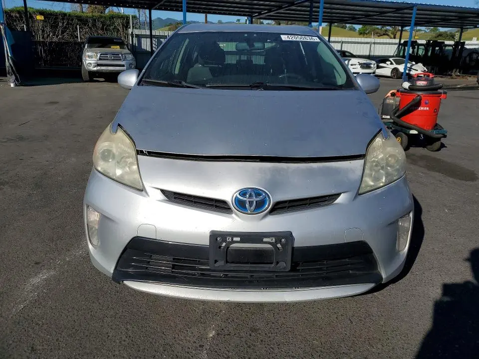 2013 TOYOTA PRIUS TWO  