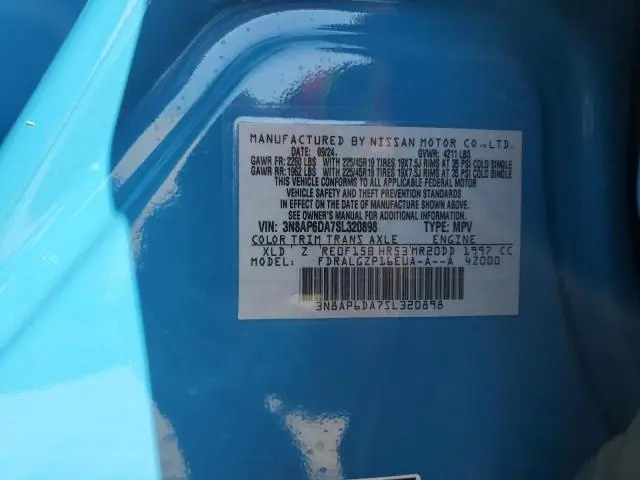 2025 NISSAN KICKS SR  