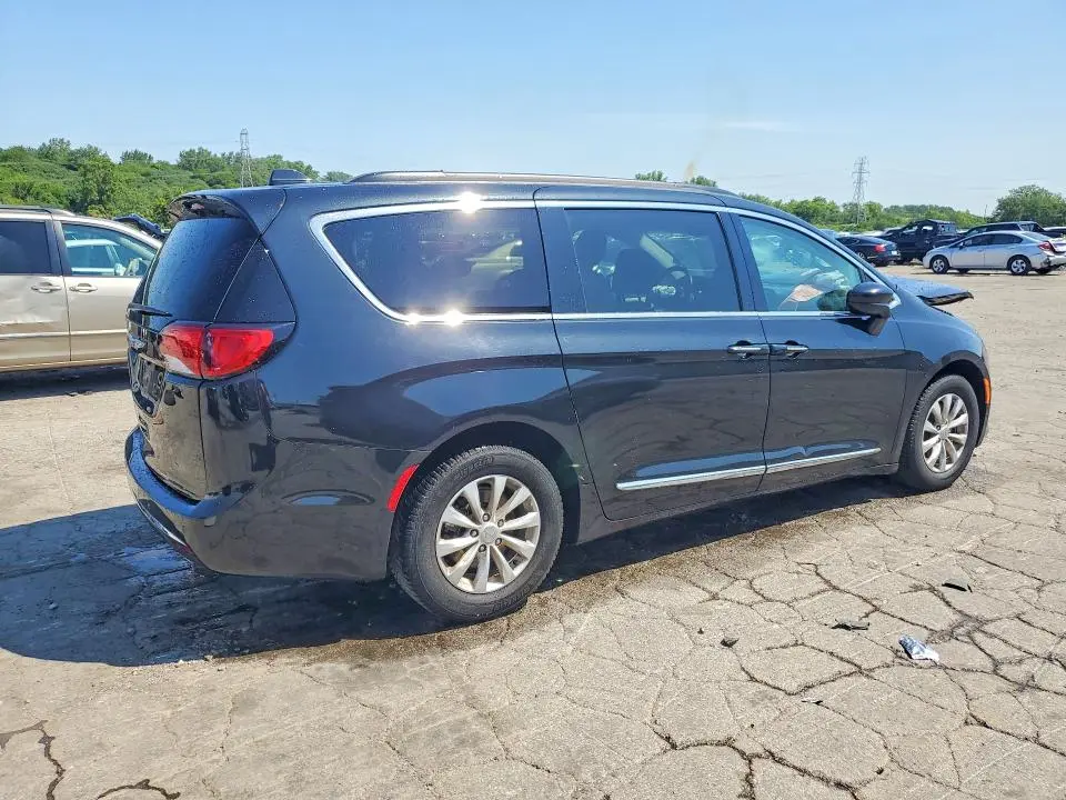 2017 CHRYSLER PACIFICA TOURING L  