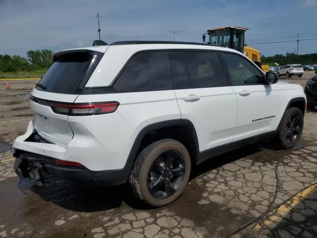 2024 JEEP GRAND CHEROKEE LAREDO  