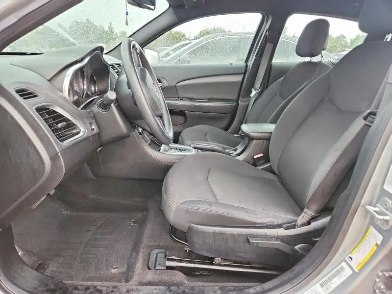 2013 DODGE AVENGER SE  