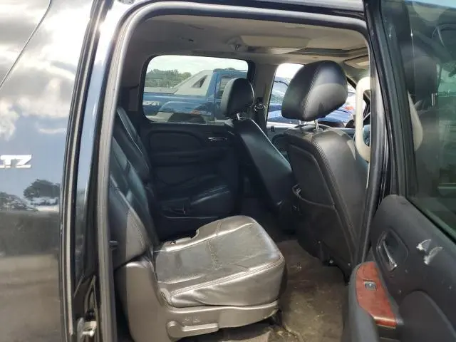 2011 CHEVROLET SUBURBAN K1500 LTZ  