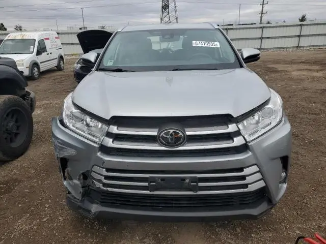 2019 TOYOTA HIGHLANDER SE  