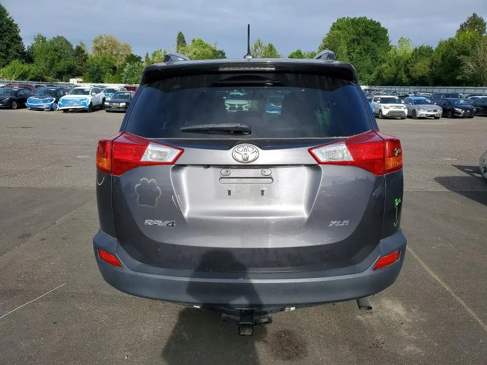 2015 TOYOTA RAV4 XLE  